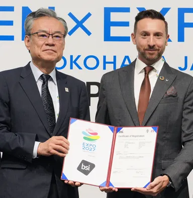 左より、GREEN×EXPO協会 河村 正人 事務総長、BSIグループ グローバル認証ビジネス プレジデント Harold Pradal(ハロルド・プラダル)