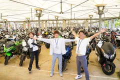 「BDS柏の杜会場見学ツアー」にはボートレーサーの毒島誠選手も参加
