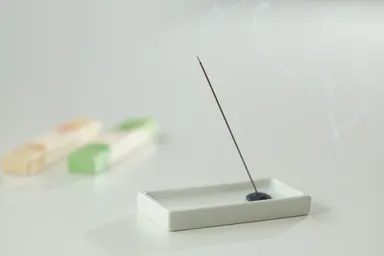 香木そのものの香りが広がります