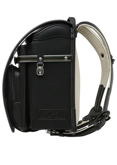 「オールスター」の型押しロゴ