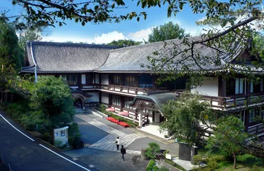 霊山歴史館外観