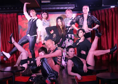 YASU-CHIN率いるショーメンバー