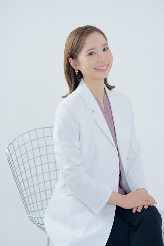 内出血や腫れを自然に目立ちにくくし、術後の日常をサポート
リゾナスフェイスクリニック東京、
「ダウンタイムカバーメイク」の普及を本格化