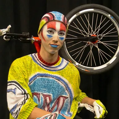 日本人初のBMXアーティスト