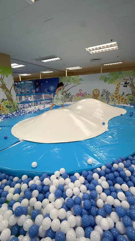 ふわふわドーム