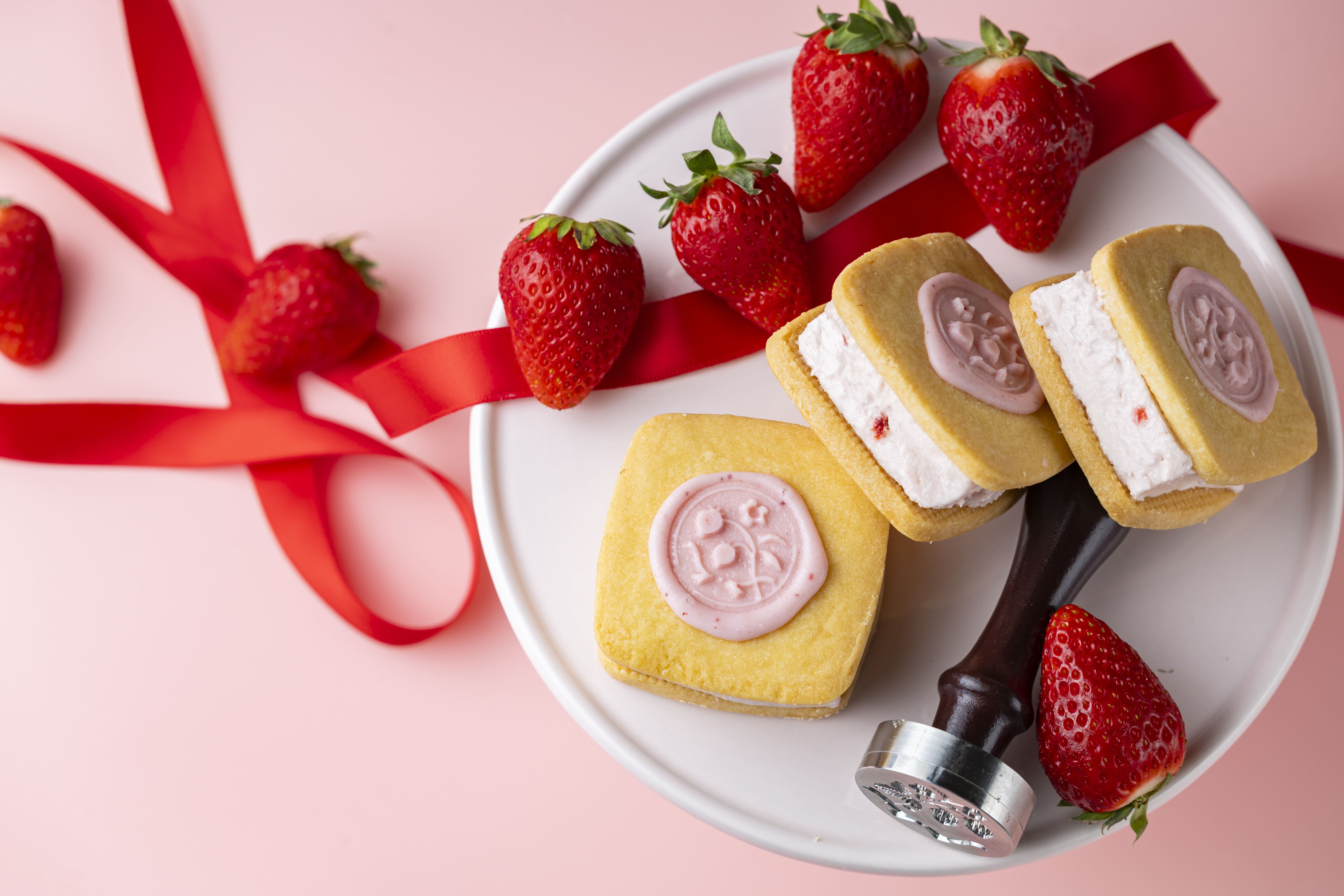 いちご専門店の道の駅 いちごBonBon＞ 新定番お土産スイーツ、 厚さ約