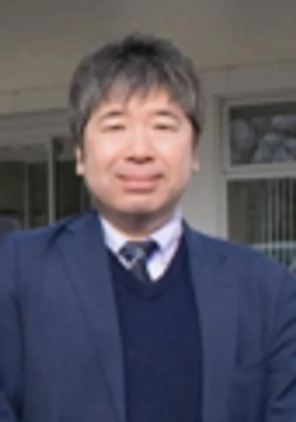 岡田 靖 氏