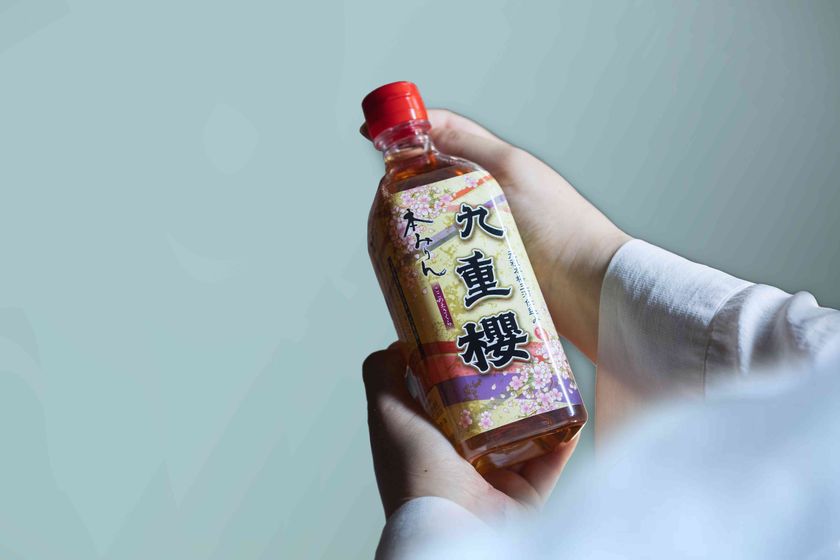 軽い!割れない!捨てやすい!
本みりん「九重櫻」500mlペットボトルを
江戸時代創業のみりん蔵「九重味淋」が8月25日に新発売