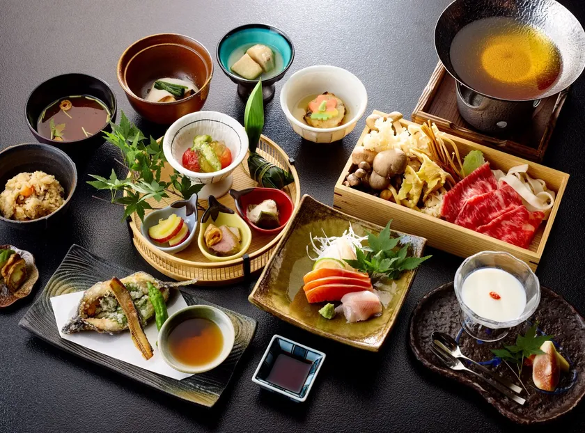 秋の会席料理イメージ