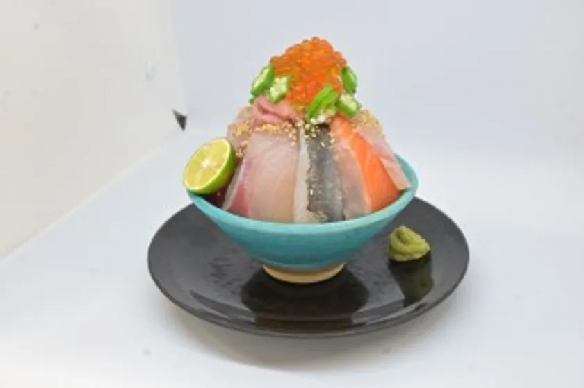 大渦七色てっぺん丼