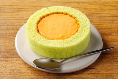 プレミアムロールケーキ　北海道産赤肉メロン