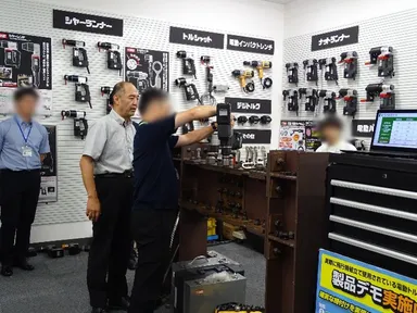 TONE社　ショールーム