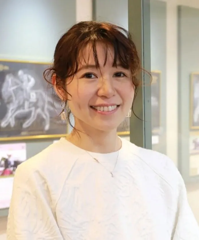 河野真弓