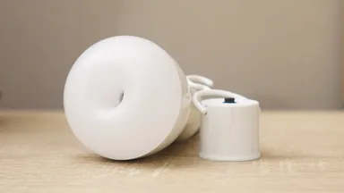 LED電球と携帯用ソケット