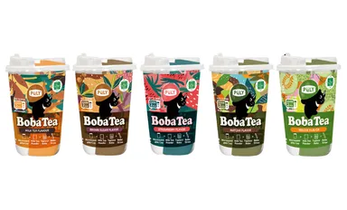 (左から)プーリータピオカドリンク(BobaTea)ミルクティ、黒糖、ストロベリー、抹茶、メロン(NEW!)(税込各500円)※「タロ」は国内在庫限りで販売終了予定