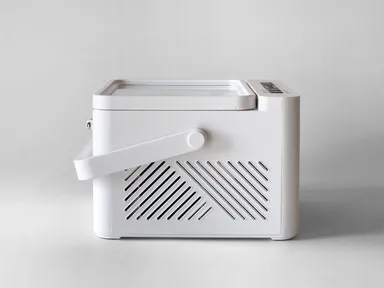本体の左右側面に5Wステレオスピーカーを格納