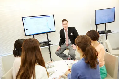 【Teaching jobs in Japan】英会話授業風景イメージ