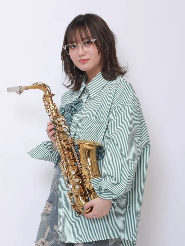 村越 葵(サクソフォン)