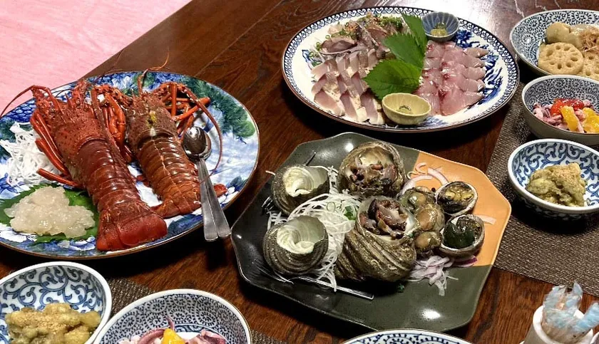 漁港の宿で伊勢海老を満喫する宿泊プラン