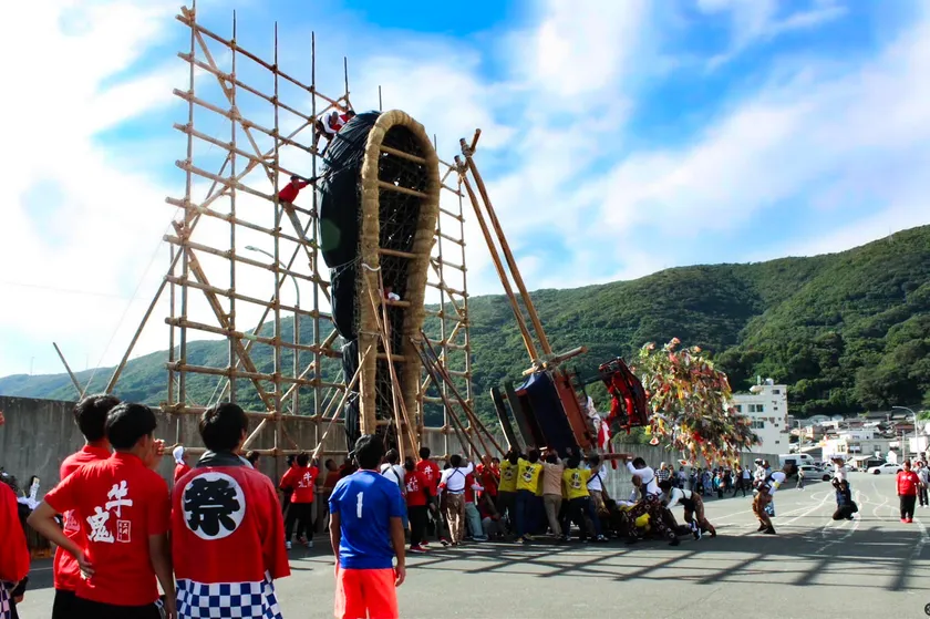 地元民の魂が踊る秋祭りガイドツアー