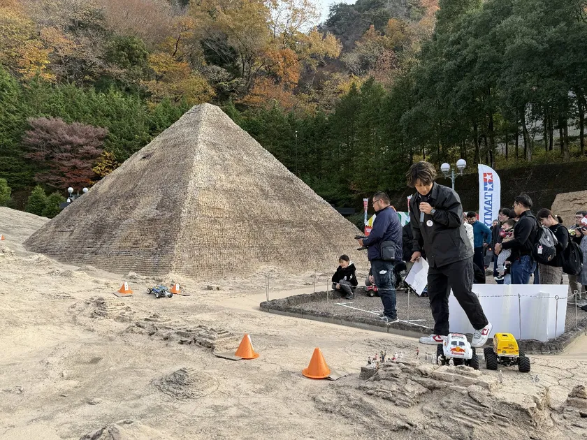 ピラミッド砂漠走行
