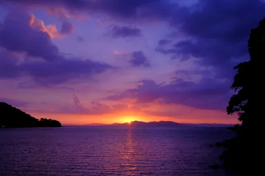 湯の児の海と夕空