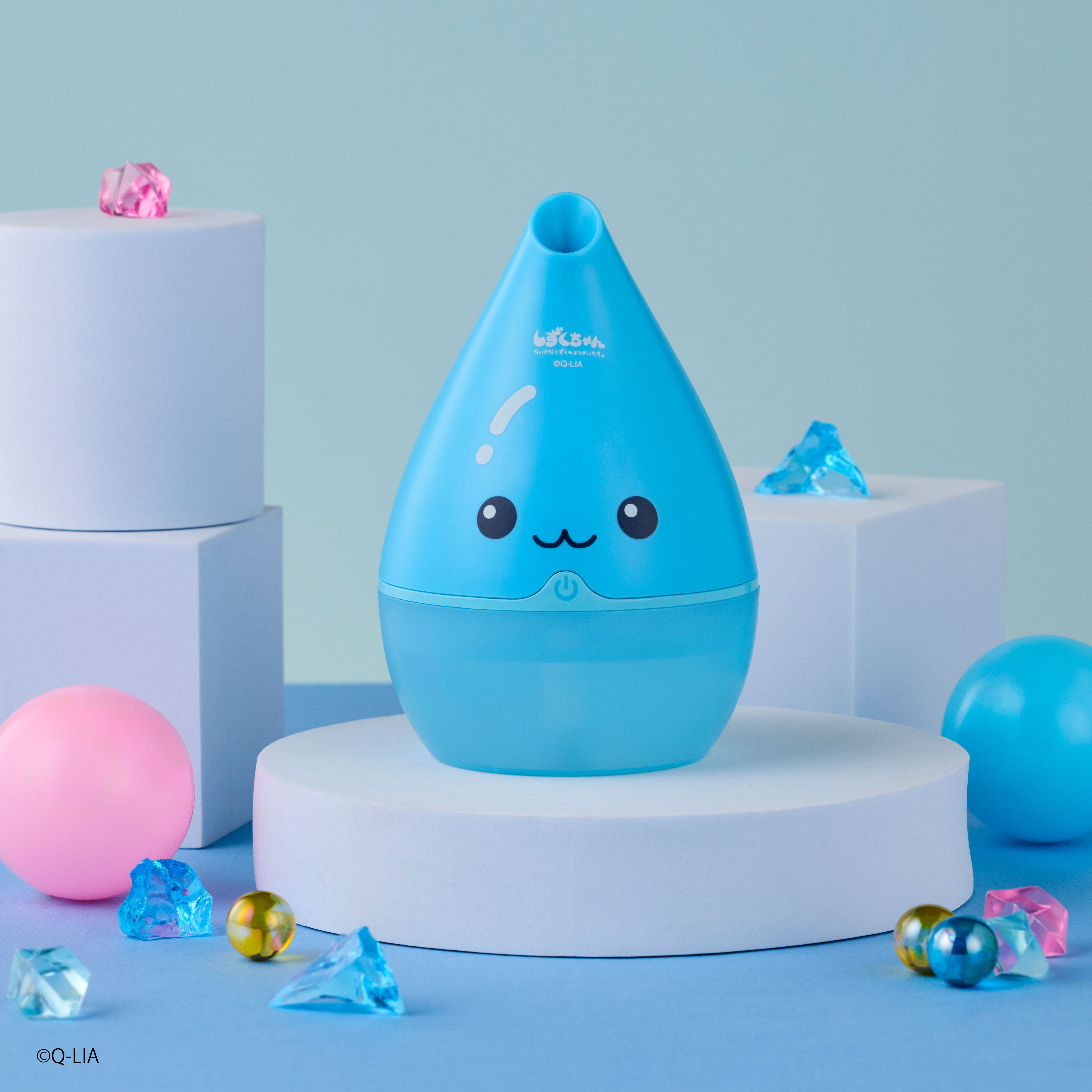 ぷるんっとかわいい”しずくちゃんが卓上加湿器に♪ 「USB加湿器 しずく