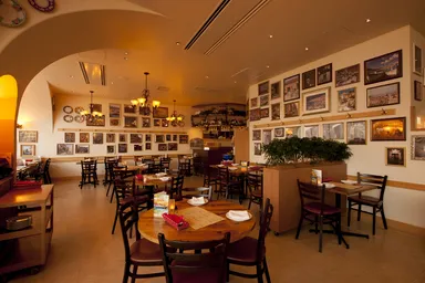 タオルミーナ　内観