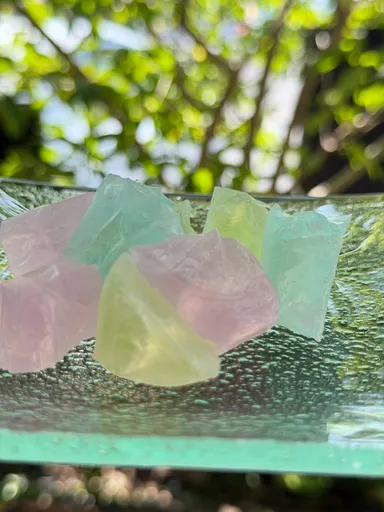 琥珀糖「出雲ハーブの雫」2