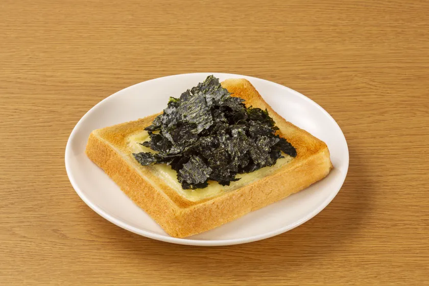 チーズトーストにK(黒い)N(海苔)B(ぶっかけ)