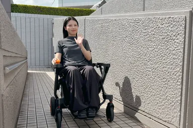 歩行者と同じ速度域で歩道を走行できる