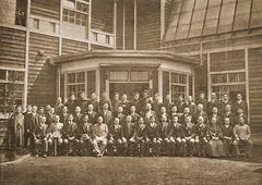 東京写真専門学校 第一回卒業式記念写真