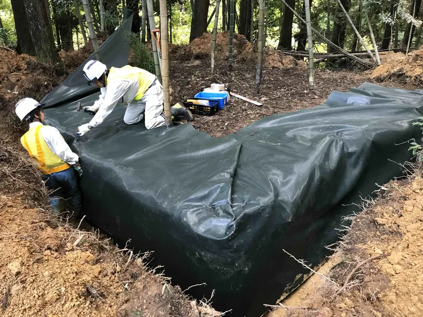 垂直埋め込みで地下茎対策も可能