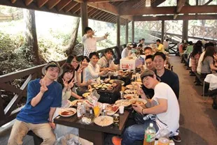 バーベキュー場屋根付きエリア