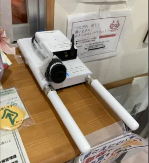 宇城市の避難所に設置した防犯カメラとモバイル通信機器2