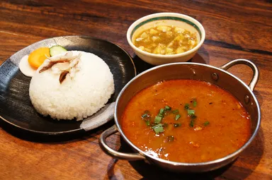 マッチャ・コ・ジョール（魚のスープカレー））
