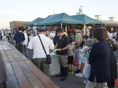 整理券は1人1枚　必ず全員で並んでください