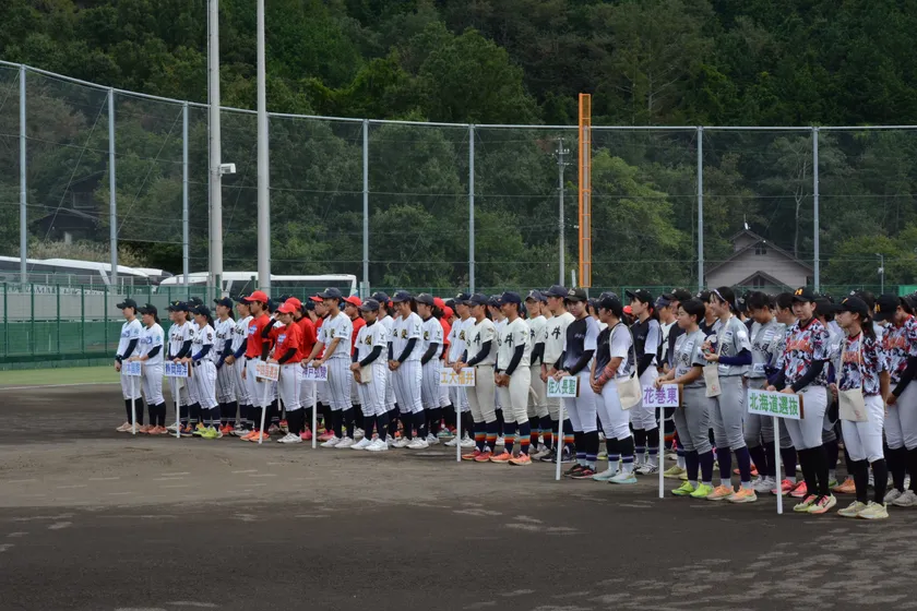 各地から参加した選抜・代表チーム