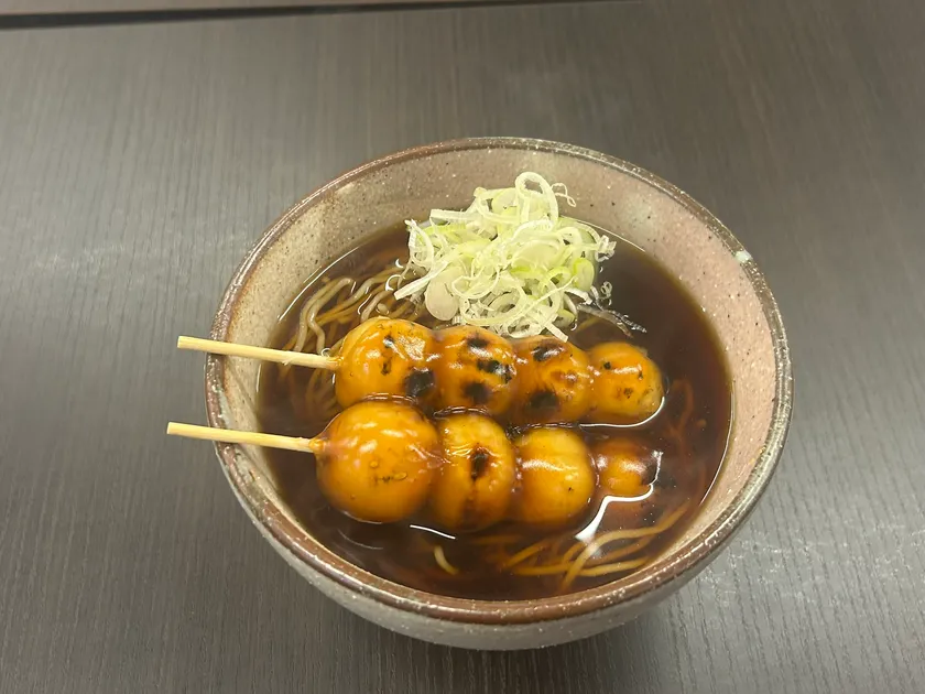 おがわ庵ネギにまみれたみたらし団子蕎麦
