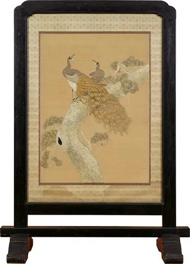 「松に孔雀図刺繍衝立」(九里学園高等学校蔵)【後期展示】