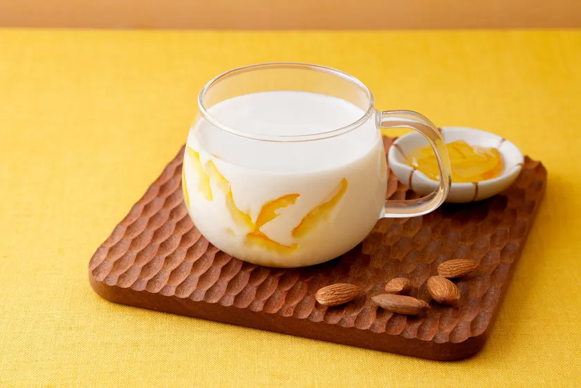 柚子茶アーモンドミルク