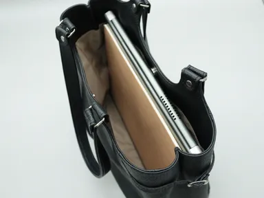 A4サイズのファイルやノートパソコンが入る大容量のトートバッグ