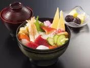 2日目の昼食「三浦海鮮丼」