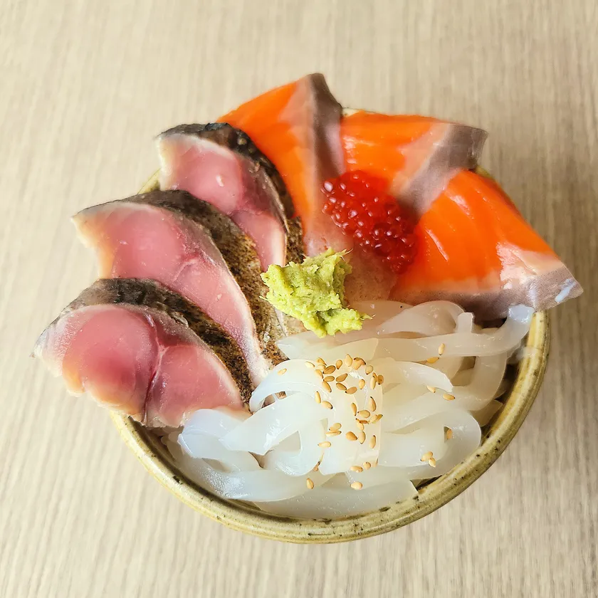 秋めく海鮮3種丼