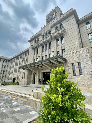 会場は京都市役所前広場