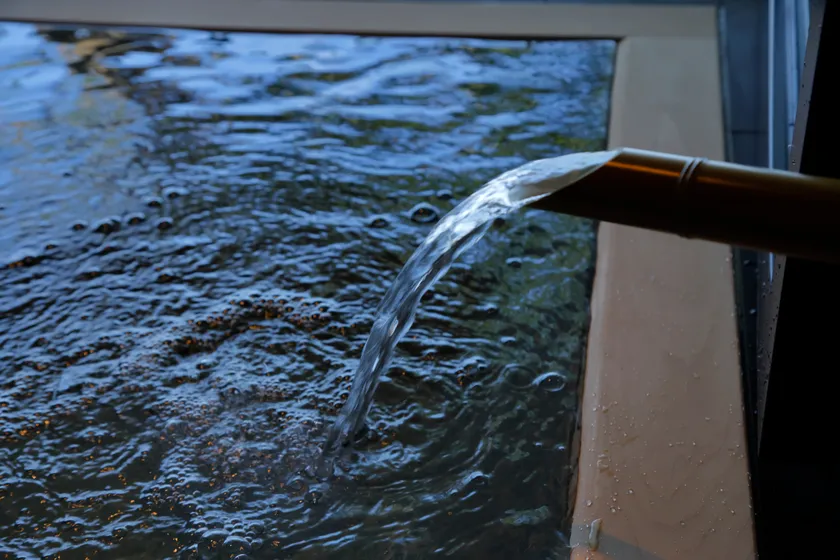 天然地下水の柔らかい水質が心をほどく