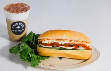 バインミーと塩コーヒー