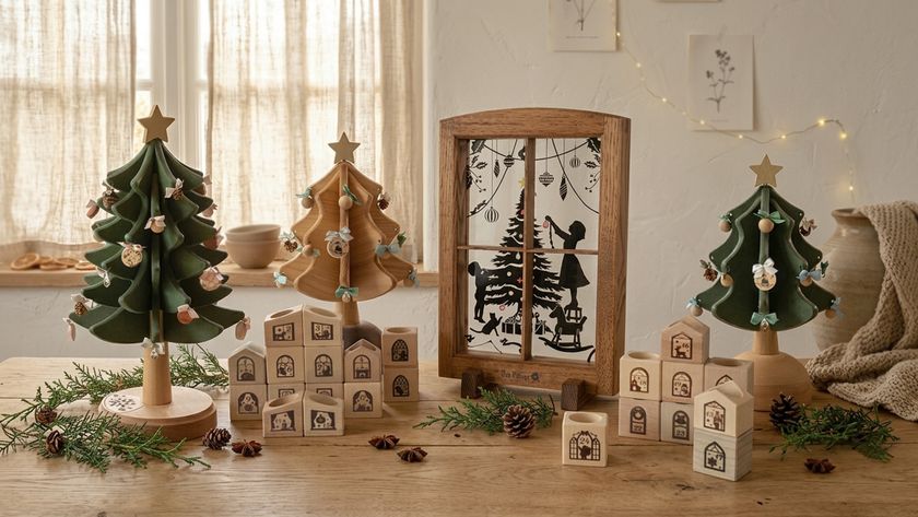 クリスマスを待つ時間を、木のぬくもりとともに。
オークヴィレッジ、香り・音で楽しむクリスマスアイテムを発売