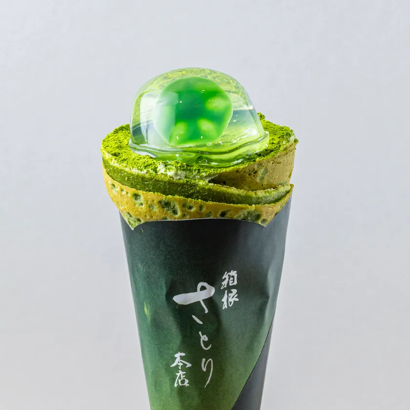 芦ノ湖お濃茶クレープ 水まんじゅうのせ