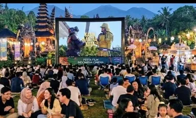 バリ島文化交流映画祭　野外上映